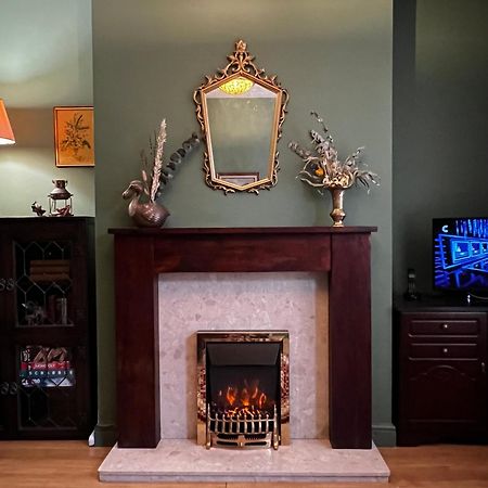 Robin'S Hollow: 2Bd Home Near Wrexham Afc المظهر الخارجي الصورة